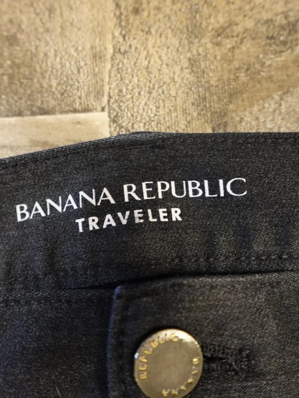 Banana Republic Traveler Athletic Tapered‎ Jeans Men’s 36x32 Black Stretch